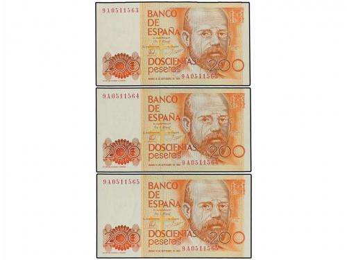 JUAN CARLOS I. Lote 3 billetes 200 Pesetas. 16 Septiembre 19