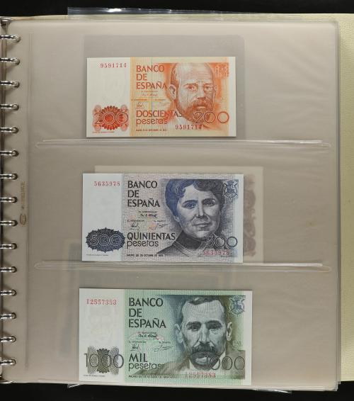 BILLETES ESPAÑOLES. Lote 68 billetes. Pequeña colección de b