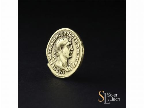 IMPERIO ROMANO. Áureo. Acuñada el 103-111 d.C. TRAJANO. Anv.