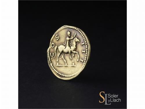 IMPERIO ROMANO. Áureo. Acuñada el 125-128 d.C. ADRIANO. Anv.