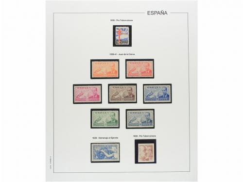 LOTES y COLECCIONES. ESPAÑA. Colección de 1900-1955 en hojas