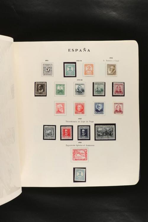 LOTES y COLECCIONES. COLECCIÓN de 1900 a 1960 en hojas de ál