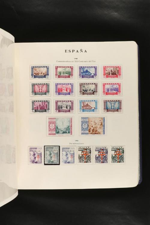 LOTES y COLECCIONES. COLECCIÓN de 1900 a 1960 en hojas de ál