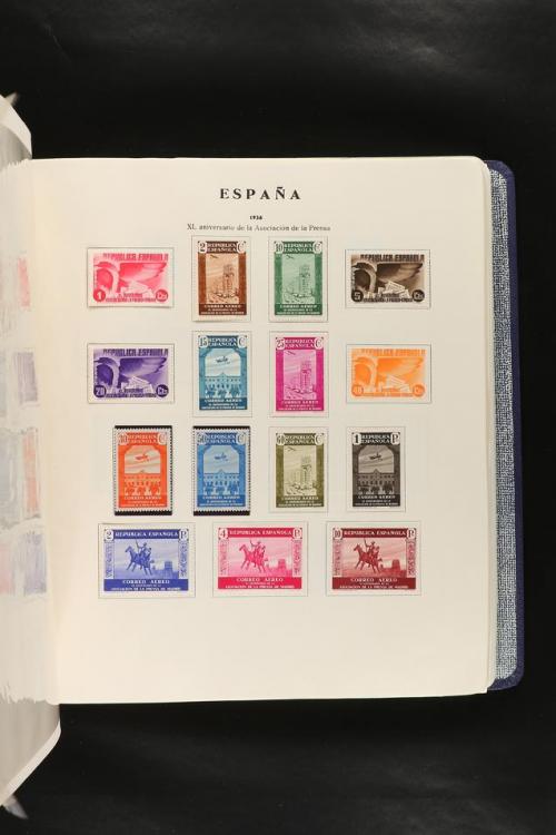 LOTES y COLECCIONES. COLECCIÓN de 1900 a 1960 en hojas de ál