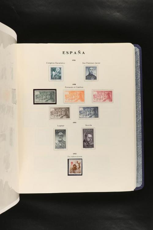 LOTES y COLECCIONES. COLECCIÓN de 1900 a 1960 en hojas de ál