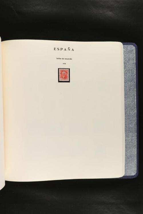 LOTES y COLECCIONES. COLECCIÓN de 1900 a 1960 en hojas de ál