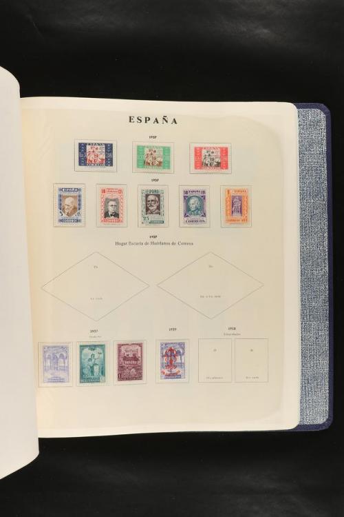 LOTES y COLECCIONES. COLECCIÓN de 1900 a 1960 en hojas de ál