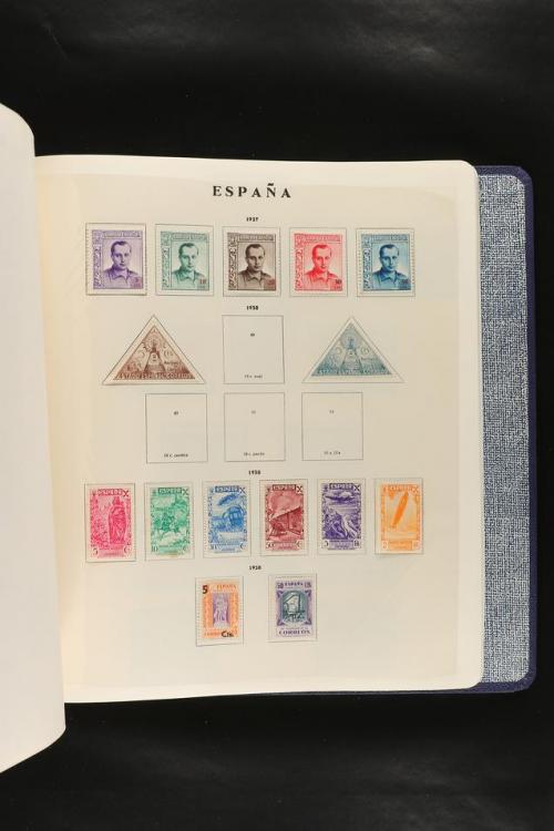 LOTES y COLECCIONES. COLECCIÓN de 1900 a 1960 en hojas de ál