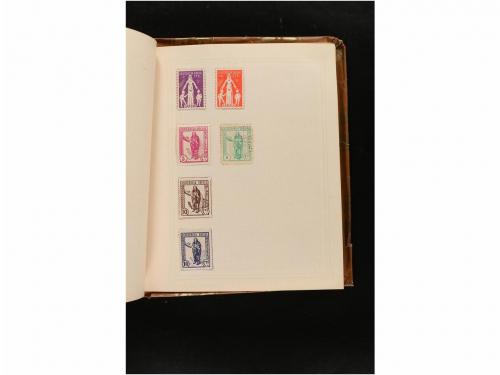 LOTES y COLECCIONES. GUERRA CIVIL. Colección en pequeño albu