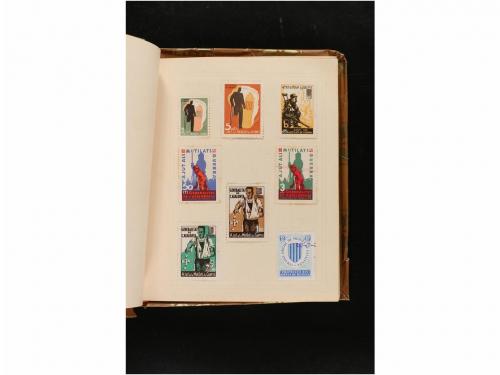 LOTES y COLECCIONES. GUERRA CIVIL. Colección en pequeño albu