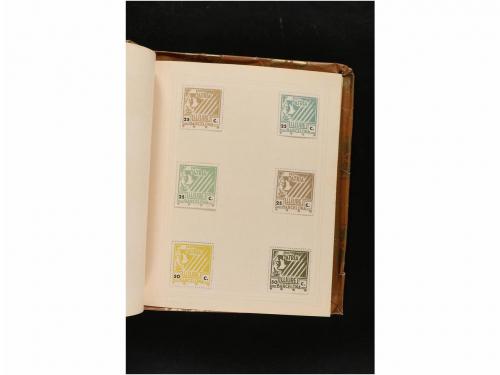 LOTES y COLECCIONES. GUERRA CIVIL. Colección en pequeño albu