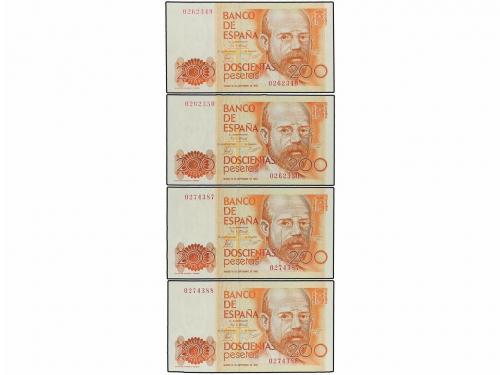 JUAN CARLOS I. Lote 4 billetes 200 Pesetas. 16 Septiembre 19