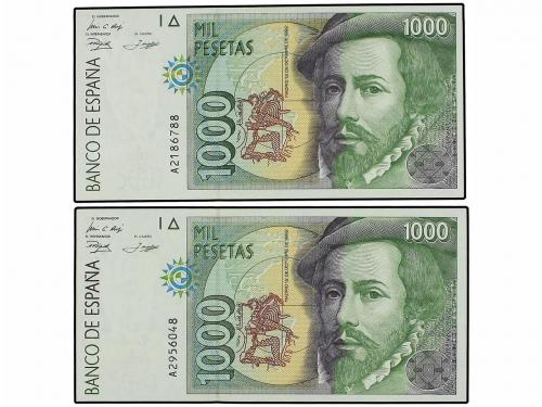 JUAN CARLOS I. Lote 2 billetes 1.000 Pesetas. 12 Octube 1992