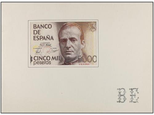 JUAN CARLOS I. Serie 5 folders de Presentación de nuevos bil