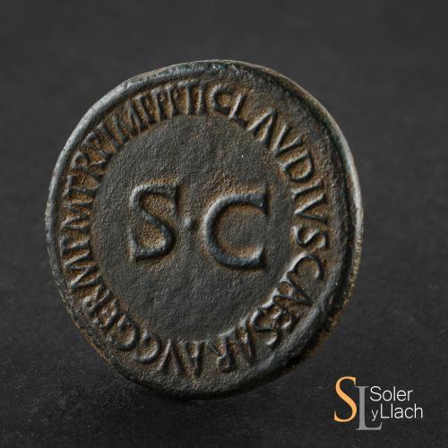 IMPERIO ROMANO. Sestercio. Acuñada el 41 d.C. AGRIPINA MADRE