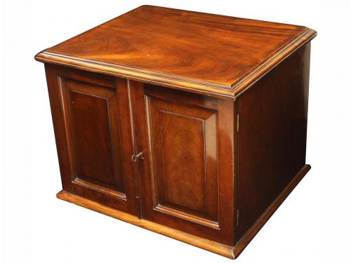 DOCUMENTOS y VARIOS. Monetario de nogal. Ø 44,4 x 32,5 x 36 