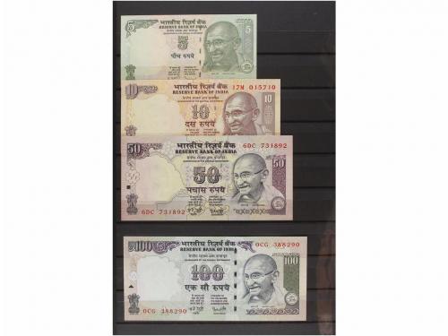 BILLETES EXTRANJEROS. Lote de unos 250 billetes. Siglo XX. V