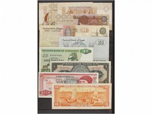 BILLETES EXTRANJEROS. Lote de unos 250 billetes. Siglo XX. V