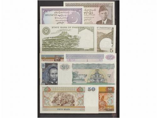 BILLETES EXTRANJEROS. Lote de unos 250 billetes. Siglo XX. V