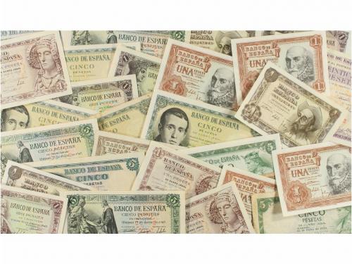 ESTADO ESPAÑOL. Lote 40 billetes 1 (25), 5 (14), 25 Pesetas.