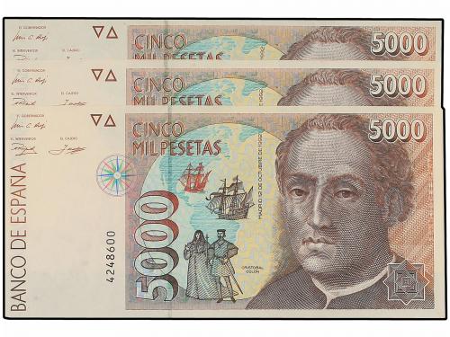 JUAN CARLOS I. Lote 3 billetes 5.000 Pesetas. 12 Octubre 199