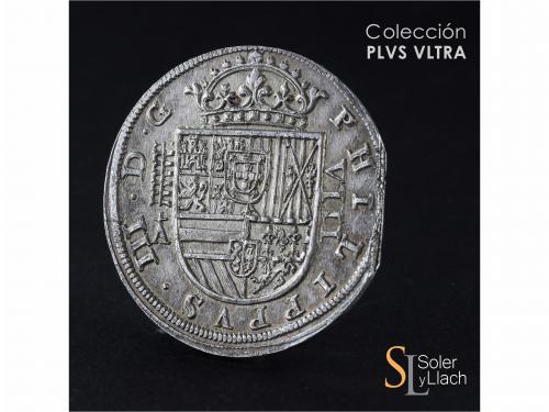 FELIPE III. 8 Reales. 1617. SEGOVIA. A cruz encima. 26,68 gr