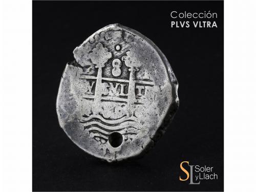 CARLOS II. 8 Reales. 1686. LIMA. R. 26,85 grs. Perforación. 
