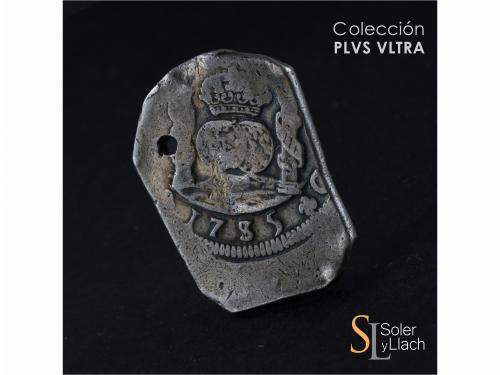 FELIPE V. 8 Reales. 1735. GUATEMALA. J. 26,71 grs. Columnari