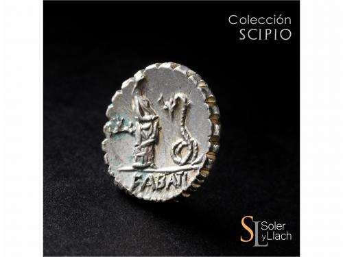 REPÚBLICA ROMANA. Denario. 64 a.C. ROSCIA. L. Roscius. Anv.: