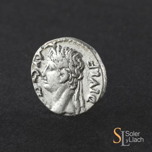 IMPERIO ROMANO. Denario. Acuñada el 8 a.C. AUGUSTO. LUGDUNU