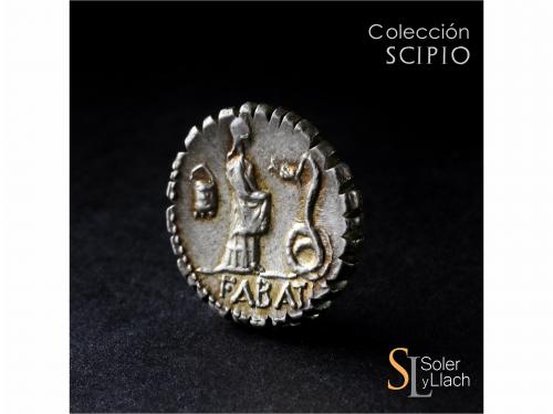 REPÚBLICA ROMANA. Denario. 64 a.C. ROSCIA. L. Roscius. Anv.: