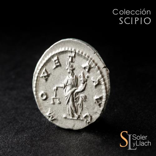 IMPERIO ROMANO. Denario. Acuñada el 213-217 d.C. CARACALLA. 