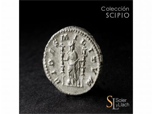 IMPERIO ROMANO. Denario. Acuñada el 217-218 d.C. MACRINO. An