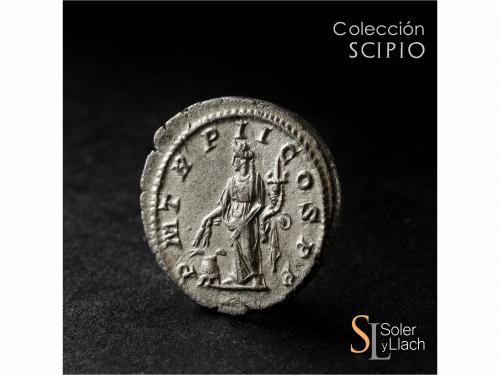 IMPERIO ROMANO. Denario. Acuñada el 217-218 d.C. MACRINO. An