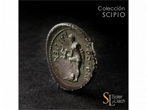IMPERIO ROMANO. Denario. Acuñada el 46 a.C. JULIO CÉSAR. Aul