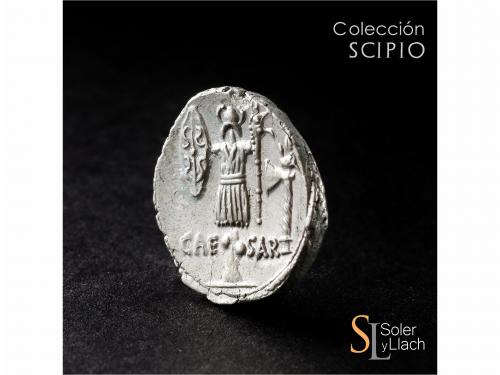 IMPERIO ROMANO. Denario. Acuñada el 48-47 a.C. JULIO CÉSAR. 