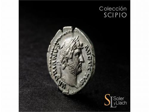 IMPERIO ROMANO. Denario. Acuñada el 125-128 d.C. ADRIANO. An