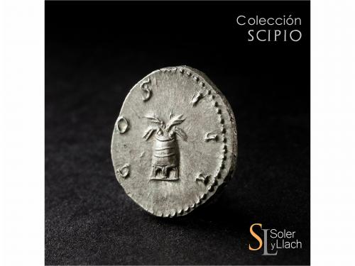 IMPERIO ROMANO. Denario. Acuñada el 125-128 d.C. ADRIANO. An