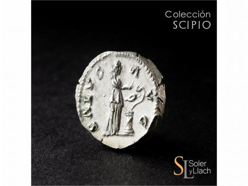 IMPERIO ROMANO. Denario. Acuñada el 134-138 d.C. ADRIANO. An