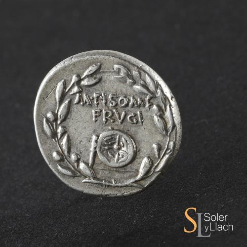 REPÚBLICA ROMANA. Denario. 68-66 a.C. CALPURNIA. M. Calpurn