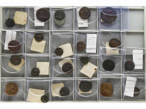 IMPERIO ROMANO. Lote 23 monedas. Restos final de colección d