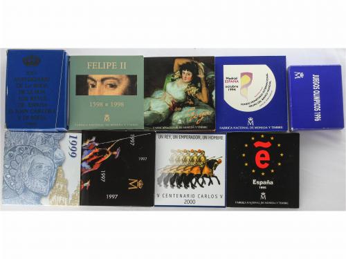 JUAN CARLOS I. Lote 8 monedas 1.000 y 2.000 Pesetas (7) y un