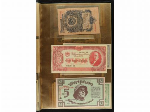 BILLETES EXTRANJEROS. Lote 218 billetes. Siglo XX. En 5 carp