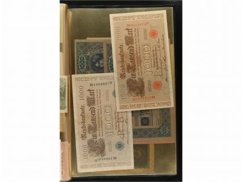 BILLETES EXTRANJEROS. Lote 218 billetes. Siglo XX. En 5 carp