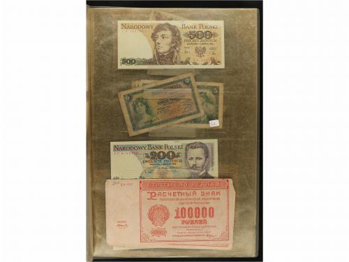 BILLETES EXTRANJEROS. Lote 218 billetes. Siglo XX. En 5 carp