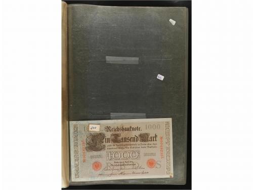 BILLETES EXTRANJEROS. Lote 218 billetes. Siglo XX. En 5 carp