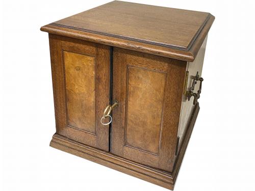 LOTES y COLECCIONES. Monetario con 121 monedas de plata. Mad