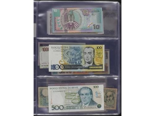 BILLETES EXTRANJEROS. Lote Más de 200 Billetes. Siglo XX. DI