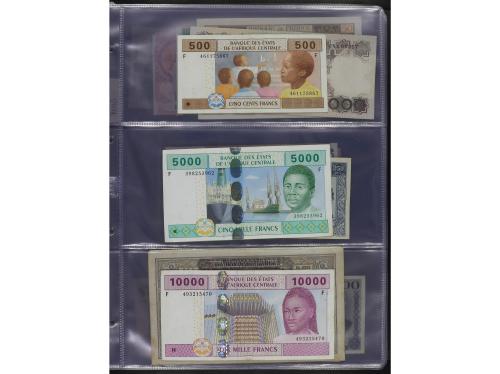 BILLETES EXTRANJEROS. Lote Más de 200 Billetes. Siglo XX. DI