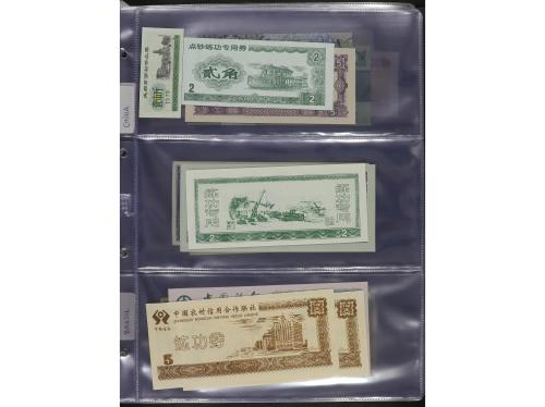 BILLETES EXTRANJEROS. Lote Más de 200 Billetes. Siglo XX. DI